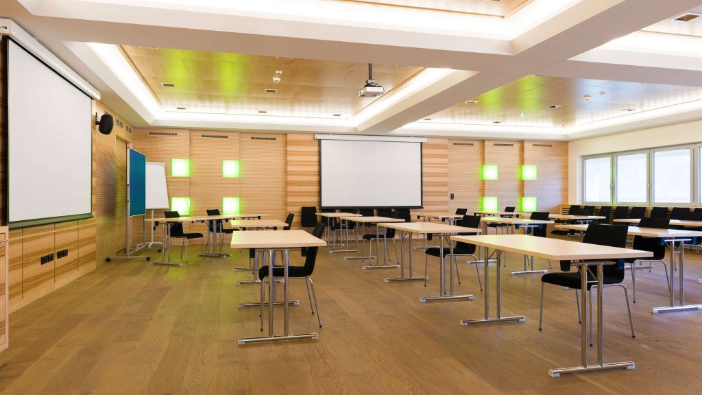 اسامی مدارس لاکچری تهران + لیست کامل مدارس 11 %D9%84%D9%88%DA%A9%D8%B3 %D8%AA%D8%B1%DB%8C%D9%86 %D9%85%D8%AF%D8%B1%D8%B3%D9%87 %D8%AA%D9%87%D8%B1%D8%A7%D9%86