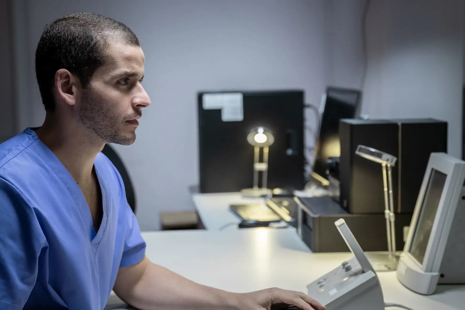 تکنسین اتاق عمل بدون کنکور