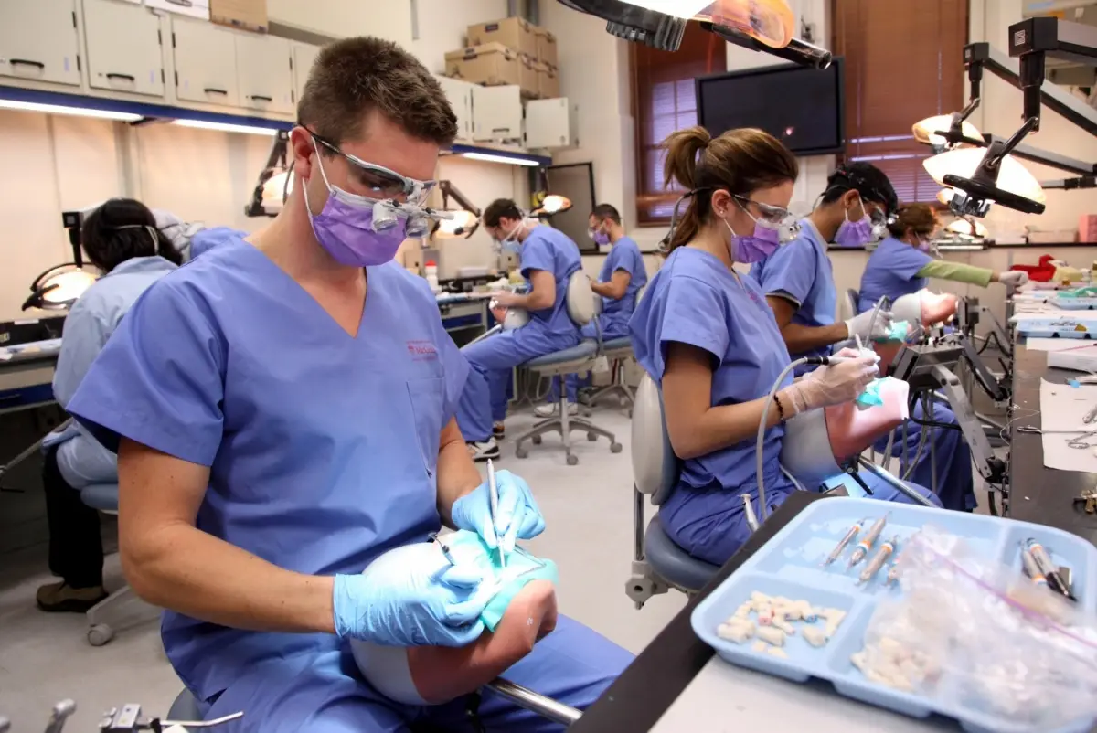 آخرین رتبه قبولی دندانپزشکی دانشگاه آزاد