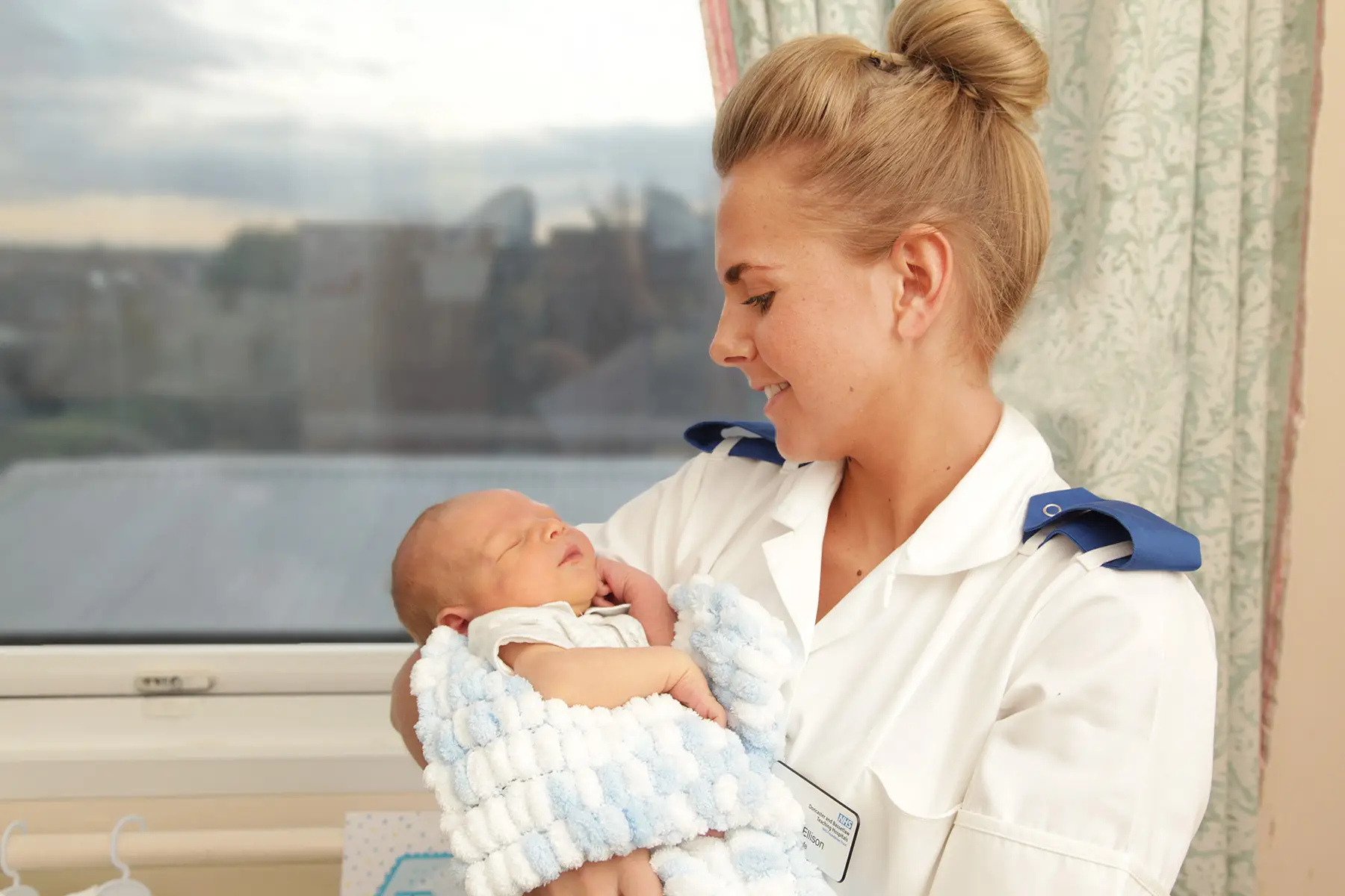 آخرین رتبه قبولی مامایی دانشگاه آزاد ۱۴۰۴ 12 آخرین رتبه قبولی مامایی دانشگاه آزاد ۱۴۰۴