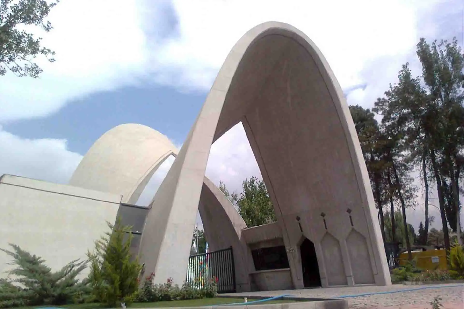 آدرس دانشگاه علم و صنعت ایران