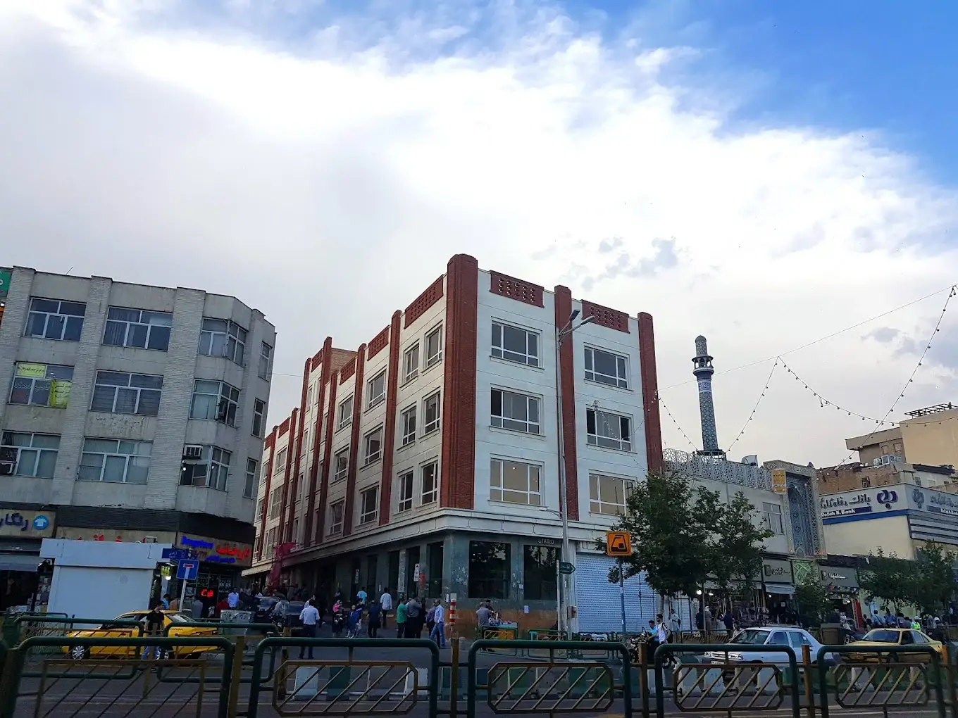 درب قدس دانشگاه تهران