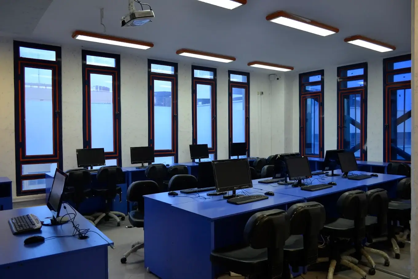 مدارک لازم برای ثبت نام دانشگاه زند شیراز 16 مدارک لازم برای ثبت نام دانشگاه زند شیراز